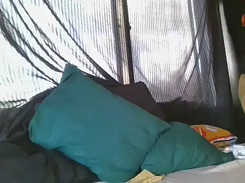 Snapshot of Andres1037 chatting on 03/01/26, 05:15 Andres1037 online show from 03/01/26, 05:15