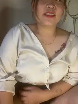 Snapshot of Chendy69 chatting on 02/09/26, 02:04 Chendy69 online show from 02/09/26, 02:04