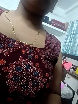 Hot-Tinaa online show from 04/12/26, 04:34