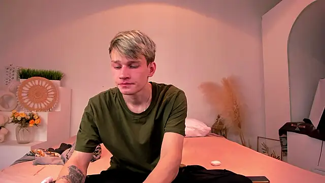 Snapshot of Volan_Starts chatting on 02/01/26, 04:11 Volan Starts online show from 02/01/26, 04:11