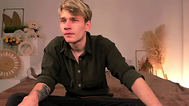 Snapshot of Volan_Starts chatting on 03/01/26, 12:07 Volan Starts online show from 03/01/26, 12:07