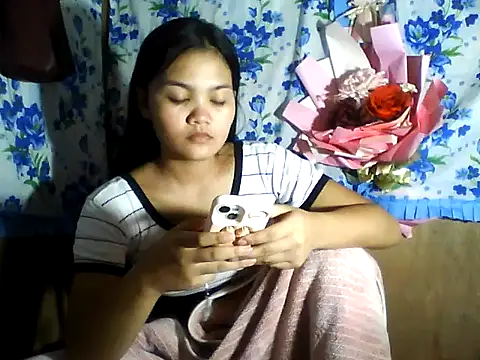 PinaySkinnyJust18 online show from 05/22/26, 12:44