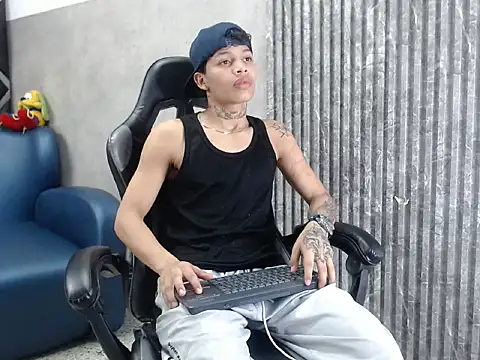 Dogan Renzo0 online show from 02/03/26, 07:30