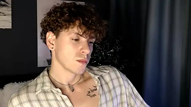 Snapshot of TylerGibson chatting on 07/12/26, 07:05 TylerGibson online show from 07/12/26, 07:05