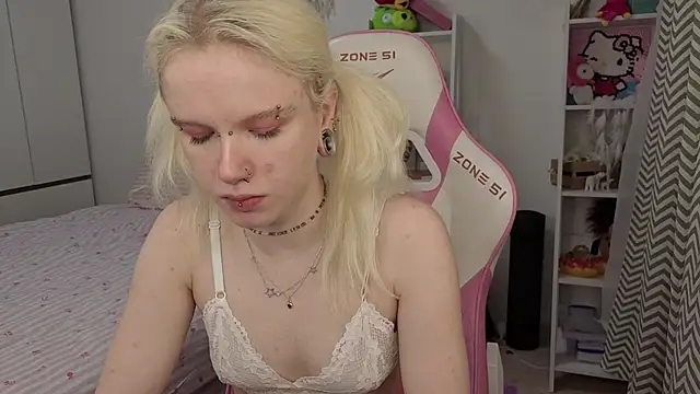 Mia WaterFall online show from 03/07/26, 03:14