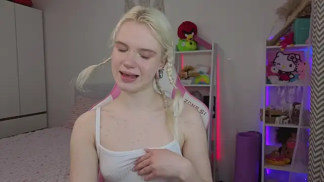 Mia WaterFall online show from 04/07/26, 03:29