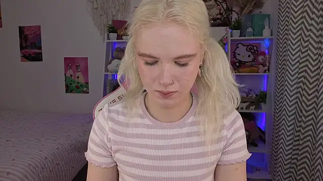 Mia WaterFall online show from 05/16/26, 03:14