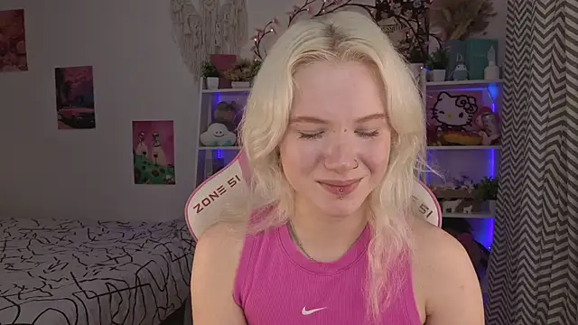 Mia WaterFall online show from 06/01/26, 03:19
