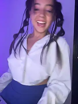 laraa rous online show from 04/03/26, 01:25