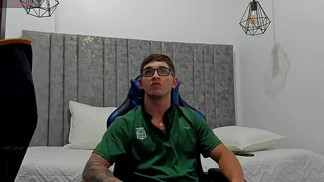 Calvin Hunter online show from 03/26/26, 01:01