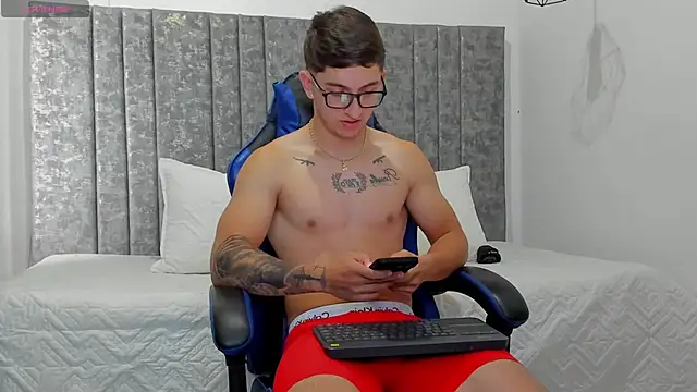 Calvin Hunter online show from 04/02/26, 03:09