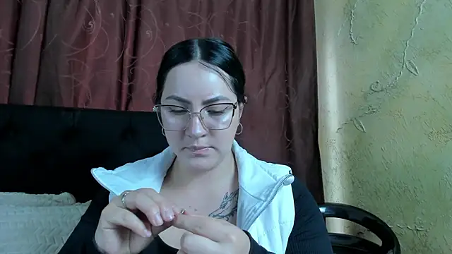 JeniferPowell nm online show from 04/16/26, 05:58