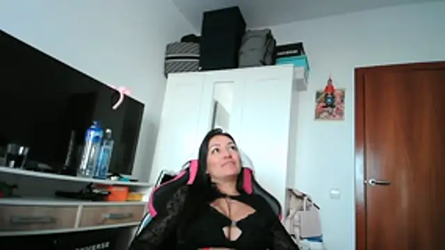 Yulian Milf online show from 02/14/26, 12:35