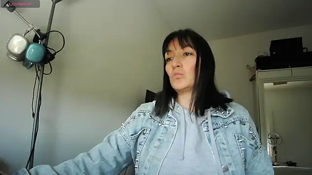 Yulian Milf online show from 03/30/26, 12:39