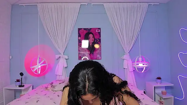 Snapshot of Dany_Moon_ chatting on 02/10/26, 03:32 Dany Moon online show from 02/10/26, 03:32