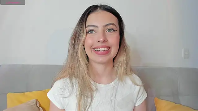 Snapshot of Fernanda_aaaa chatting on 02/08/26, 01:58 Fernanda aaaa online show from 02/08/26, 01:58