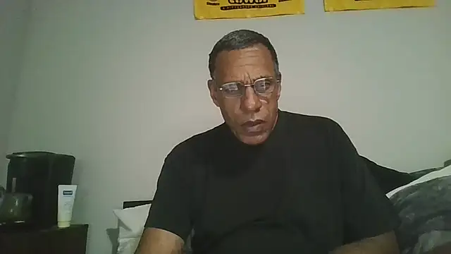 swimmer2496 online show from 04/07/26, 05:30