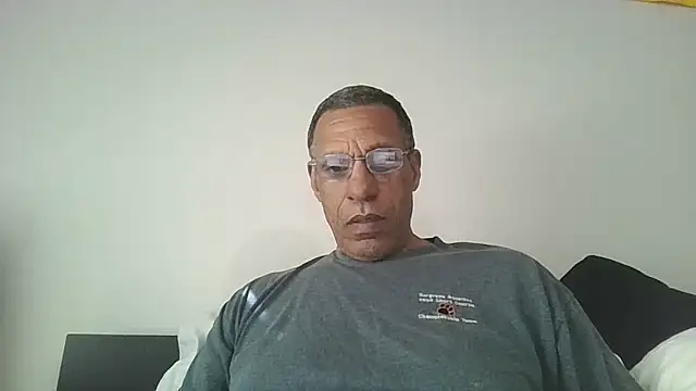 swimmer2496 online show from 04/08/26, 07:58