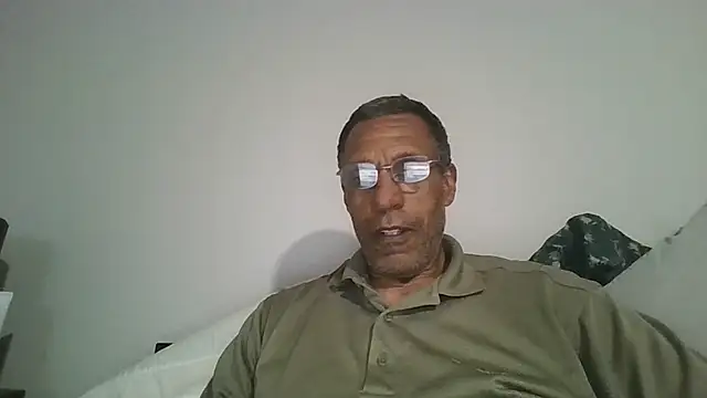 swimmer2496 online show from 04/20/26, 12:57