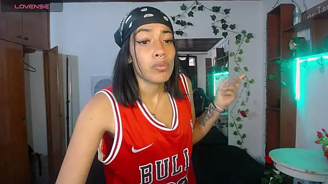 Snapshot of samantha_bj chatting on 02/09/26, 02:43 samantha bj online show from 02/09/26, 02:43