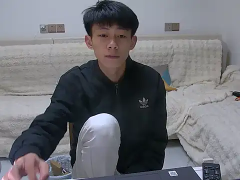 Snapshot of paofu-001 chatting on 01/19/26, 10:41 paofu-001 online show from 01/19/26, 10:41