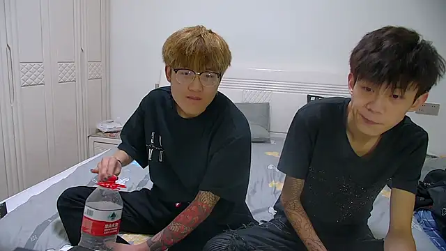 Snapshot of paofu-001 chatting on 03/23/26, 10:08 paofu-001 online show from 03/23/26, 10:08