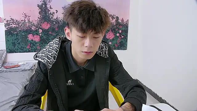 Snapshot of paofu-001 chatting on 04/15/26, 11:28 paofu-001 online show from 04/15/26, 11:28