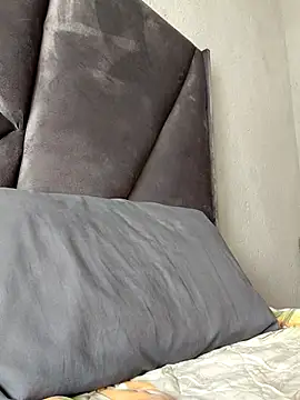 katrinavic23 online show from 04/12/26, 07:13