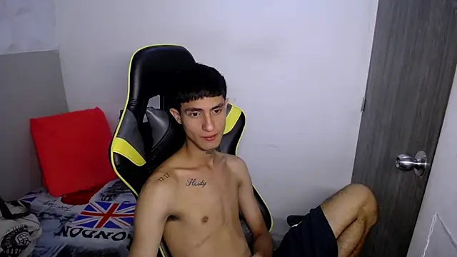 Akyra latinn online show from 02/23/26, 03:53