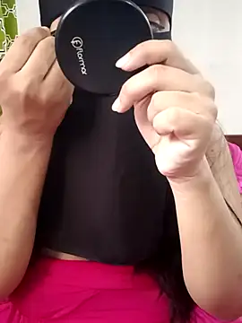 Snapshot of cooler_007 chatting on 02/04/26, 09:26 cooler 007 online show from 02/04/26, 09:26