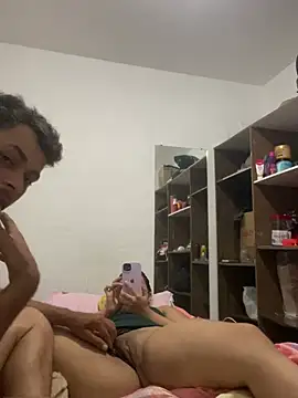 Snapshot of casal_prosperar chatting on 02/27/26, 03:45 casal prosperar online show from 02/27/26, 03:45