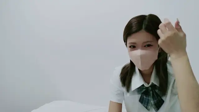 Nanase-Hina online show from 02/01/26, 12:37