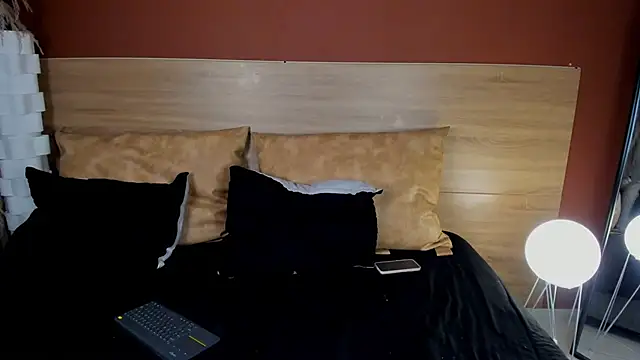 Snapshot of scarlett25__ chatting on 02/16/26, 08:16 scarlett25 online show from 02/16/26, 08:16