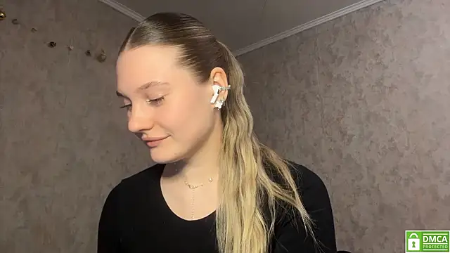 Snapshot of Jolievic chatting on 02/01/26, 05:11 Jolievic online show from 02/01/26, 05:11