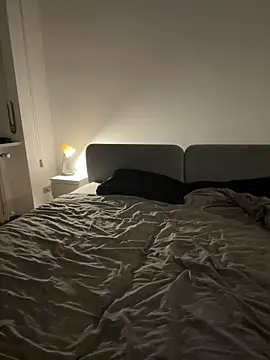 Snapshot of ferrraglia chatting on 04/14/26, 06:14 ferrraglia online show from 04/14/26, 06:14