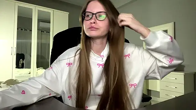 Iuckystar19 online show from 03/27/26, 06:07