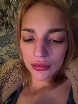 Snapshot of SashaPri chatting on 02/18/26, 08:05 SashaPri online show from 02/18/26, 08:05