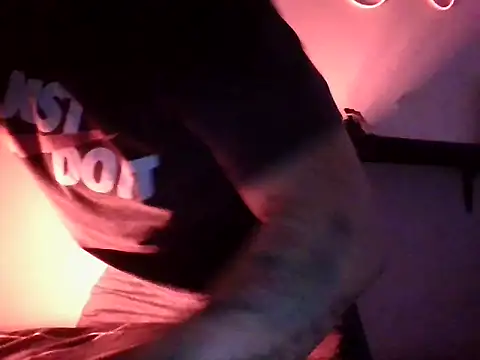 Snapshot of MRdxxx444 chatting on 04/10/26, 11:20 MRdxxx444 online show from 04/10/26, 11:20