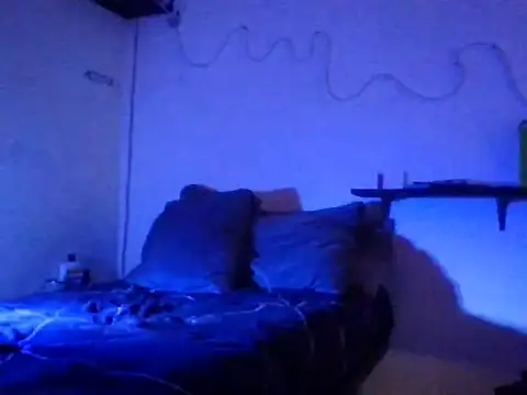 Snapshot of MRdxxx444 chatting on 04/16/26, 04:52 MRdxxx444 online show from 04/16/26, 04:52