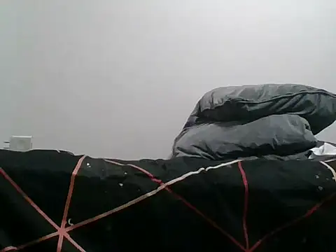 Snapshot of MRdxxx444 chatting on 05/15/26, 05:09 MRdxxx444 online show from 05/15/26, 05:09