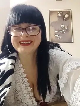 Snapshot of AliceSwan57 chatting on 02/08/26, 05:16 AliceSwan57 online show from 02/08/26, 05:16