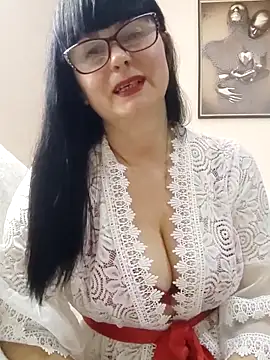 Snapshot of AliceSwan57 chatting on 02/12/26, 05:30 AliceSwan57 online show from 02/12/26, 05:30