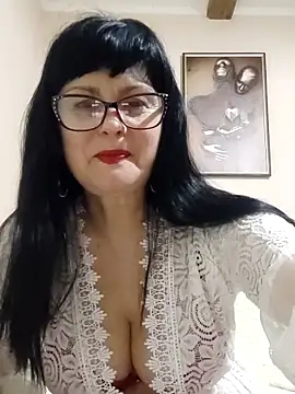 Snapshot of AliceSwan57 chatting on 02/15/26, 06:04 AliceSwan57 online show from 02/15/26, 06:04