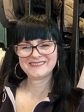 Snapshot of AliceSwan57 chatting on 02/19/26, 02:24 AliceSwan57 online show from 02/19/26, 02:24