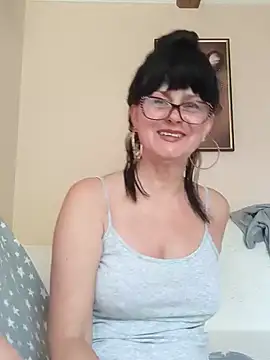 AliceSwan57 online show from 06/16/26, 06:49