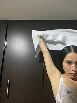 JuliaaVega online show from 02/28/26, 11:33