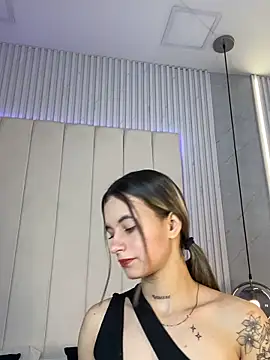 JuliaColemann online show from 03/03/26, 12:11