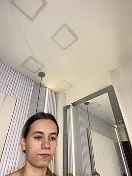 JuliaColemann online show from 05/10/26, 11:59