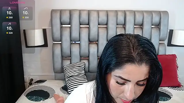 Miia Rosee  online show from 03/21/26, 11:52