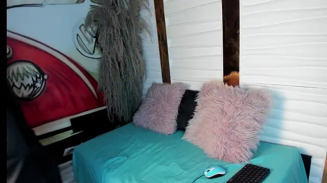 Snapshot of Mila_toro chatting on 02/02/26, 07:56 Mila toro online show from 02/02/26, 07:56